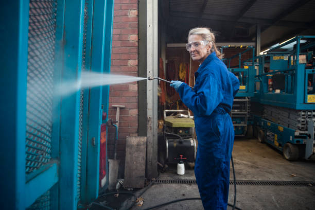 Best Roof Pressure Washing  in Fallsburg, NY