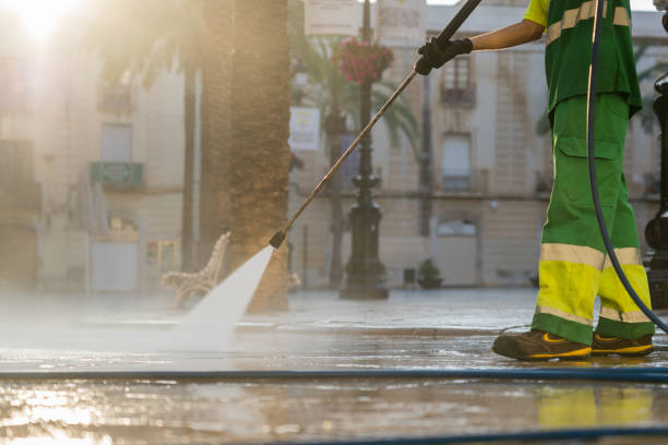 Best Garage Pressure Washing  in Fallsburg, NY
